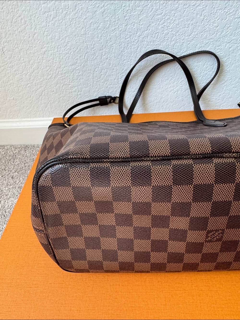 Authentic Louis Vuitton Neverfull MM - Picture 6 of 17